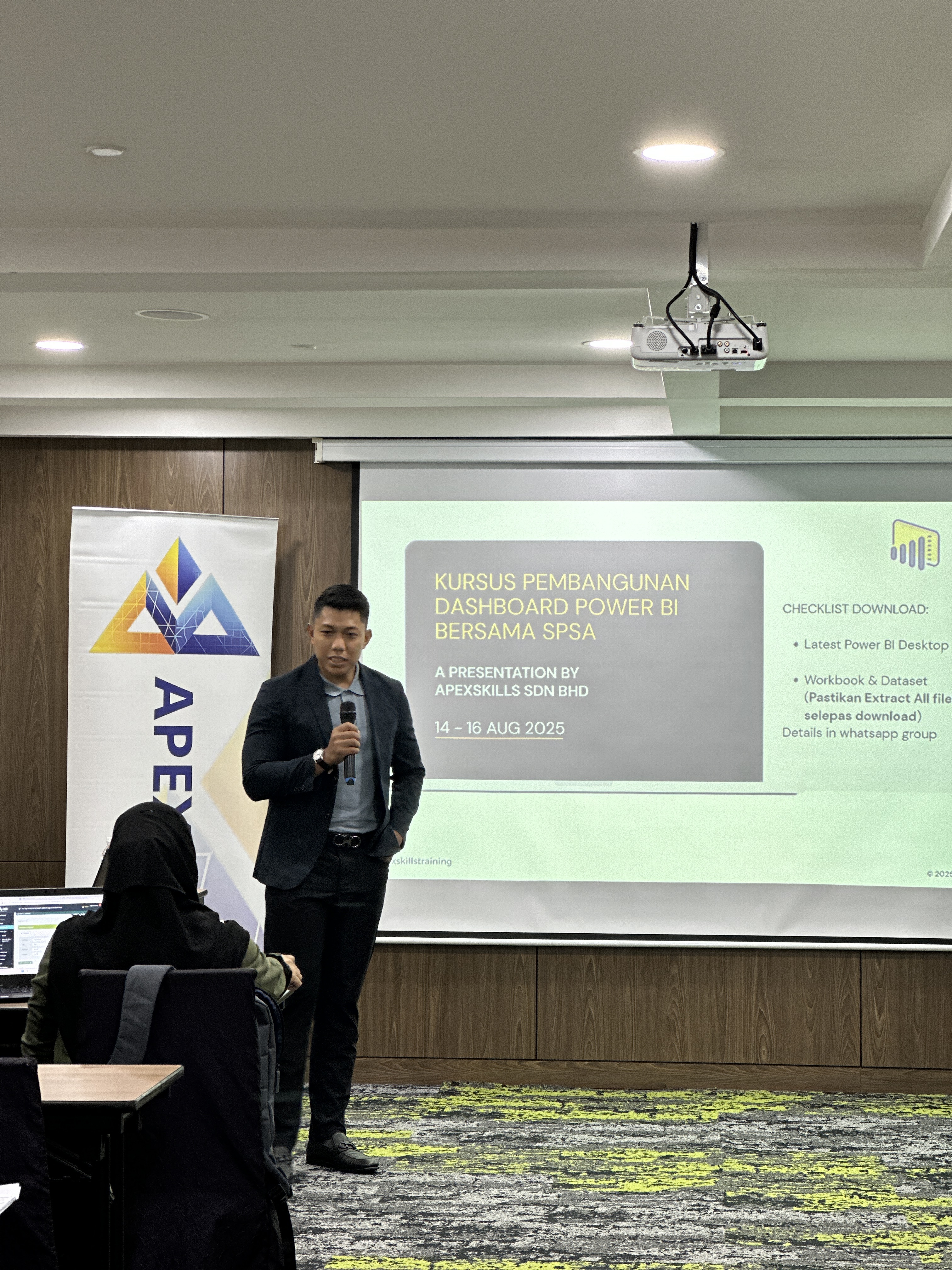 Hariz presenting concepts to participants